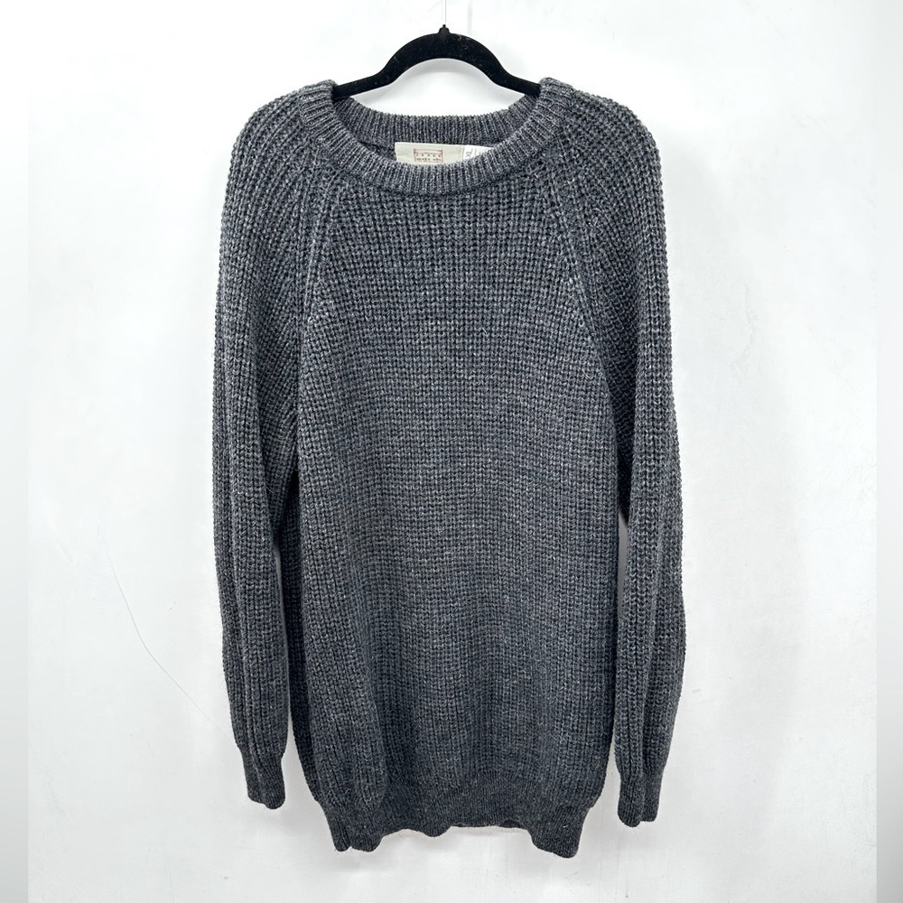 Women's Gray Crewneck Knit Sweater - Cozy Everyday Pullover